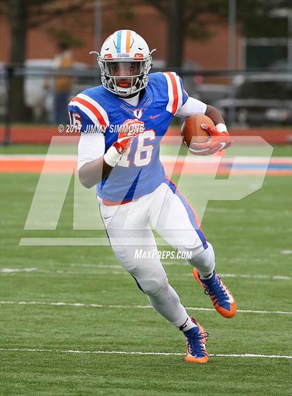 Thumbnail 3 in Libertyville @ East St. Louis (IHSA 7A 1st. Round Playoff) photogallery.