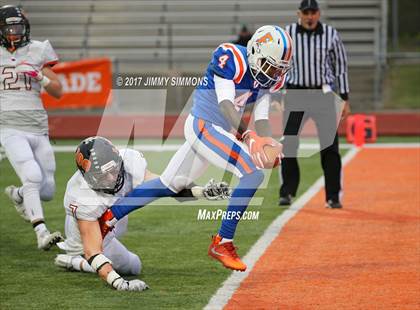 Thumbnail 2 in Libertyville @ East St. Louis (IHSA 7A 1st. Round Playoff) photogallery.