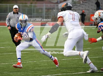 Thumbnail 3 in Libertyville @ East St. Louis (IHSA 7A 1st. Round Playoff) photogallery.
