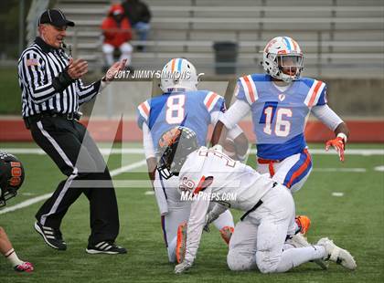 Thumbnail 1 in Libertyville @ East St. Louis (IHSA 7A 1st. Round Playoff) photogallery.