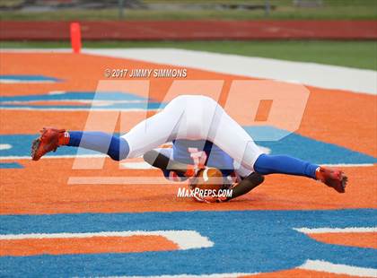 Thumbnail 3 in Libertyville @ East St. Louis (IHSA 7A 1st. Round Playoff) photogallery.