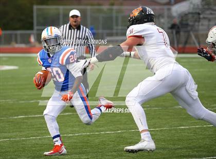 Thumbnail 1 in Libertyville @ East St. Louis (IHSA 7A 1st. Round Playoff) photogallery.