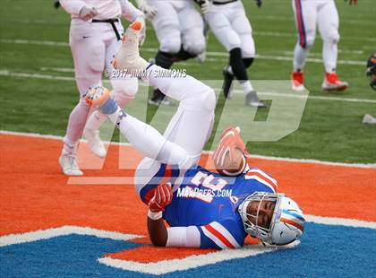 Thumbnail 1 in Libertyville @ East St. Louis (IHSA 7A 1st. Round Playoff) photogallery.