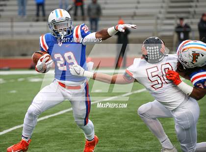 Thumbnail 2 in Libertyville @ East St. Louis (IHSA 7A 1st. Round Playoff) photogallery.