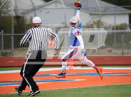 Thumbnail 1 in Libertyville @ East St. Louis (IHSA 7A 1st. Round Playoff) photogallery.