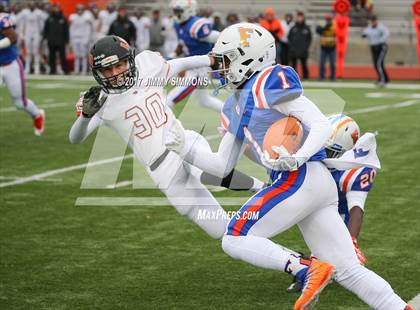 Thumbnail 3 in Libertyville @ East St. Louis (IHSA 7A 1st. Round Playoff) photogallery.