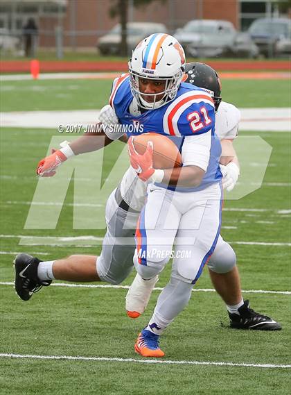 Thumbnail 3 in Libertyville @ East St. Louis (IHSA 7A 1st. Round Playoff) photogallery.