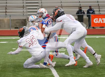 Thumbnail 3 in Libertyville @ East St. Louis (IHSA 7A 1st. Round Playoff) photogallery.