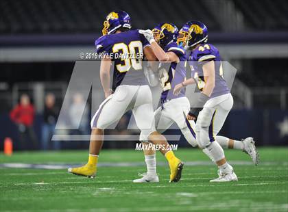 Thumbnail 1 in Wylie vs. Carthage (UIL 4A Division 1 Final) photogallery.