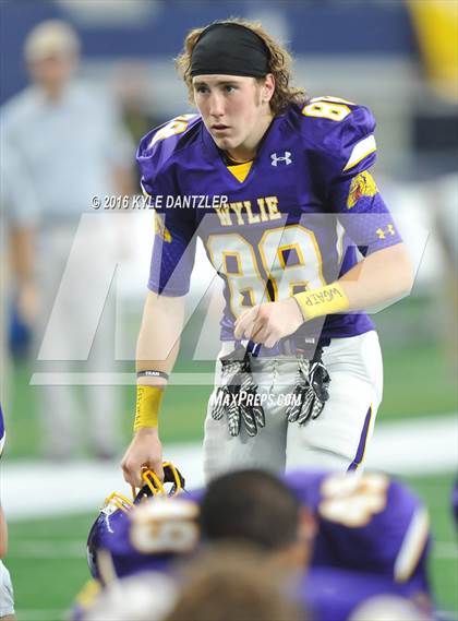 Thumbnail 3 in Wylie vs. Carthage (UIL 4A Division 1 Final) photogallery.