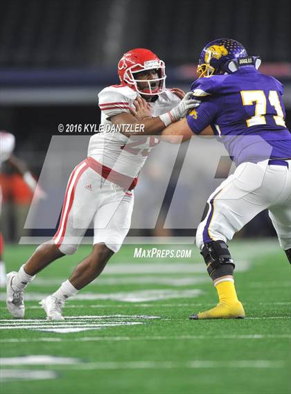 Thumbnail 1 in Wylie vs. Carthage (UIL 4A Division 1 Final) photogallery.