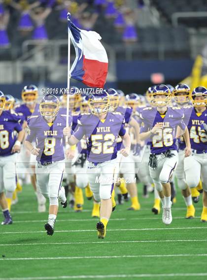 Thumbnail 1 in Wylie vs. Carthage (UIL 4A Division 1 Final) photogallery.