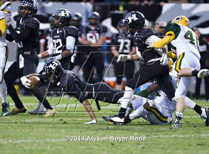 Thumbnail 3 in Havelock vs. Crest (NCHSAA 3AA Final) photogallery.