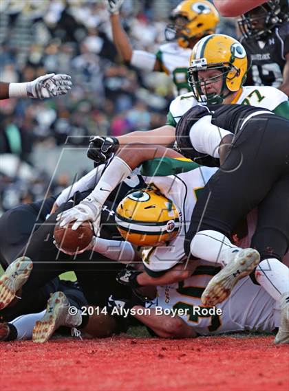 Thumbnail 1 in Havelock vs. Crest (NCHSAA 3AA Final) photogallery.