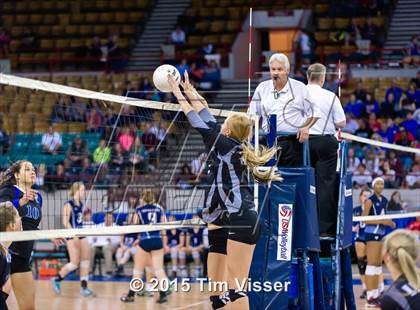 Thumbnail 1 in Lyons vs. Limon (CHSAA 2A Playoff) photogallery.