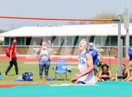 Thumbnail 2 in UIL 3A Area Track Meet photogallery.