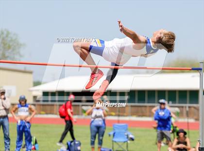 Thumbnail 3 in UIL 3A Area Track Meet photogallery.