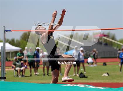 Thumbnail 2 in UIL 3A Area Track Meet photogallery.