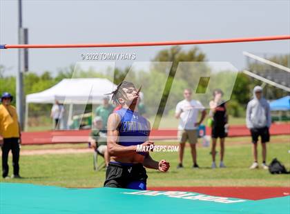 Thumbnail 1 in UIL 3A Area Track Meet photogallery.