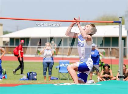 Thumbnail 2 in UIL 3A Area Track Meet photogallery.