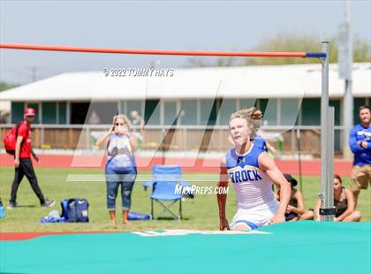 Thumbnail 3 in UIL 3A Area Track Meet photogallery.