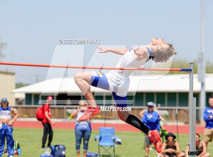 Thumbnail 2 in UIL 3A Area Track Meet photogallery.