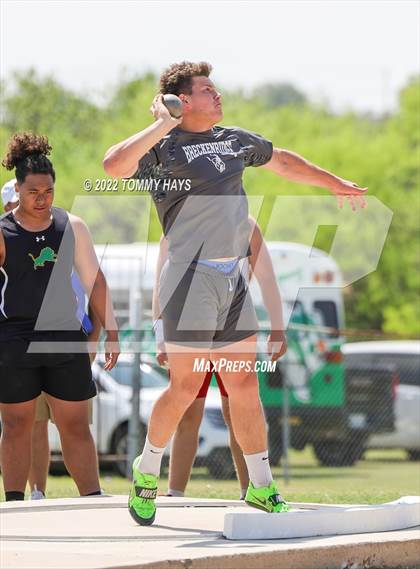 Thumbnail 3 in UIL 3A Area Track Meet photogallery.