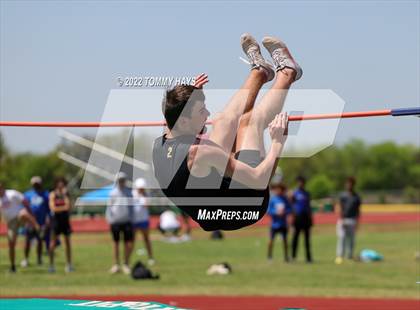 Thumbnail 1 in UIL 3A Area Track Meet photogallery.