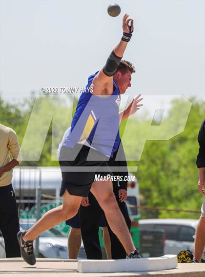 Thumbnail 3 in UIL 3A Area Track Meet photogallery.