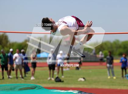 Thumbnail 3 in UIL 3A Area Track Meet photogallery.