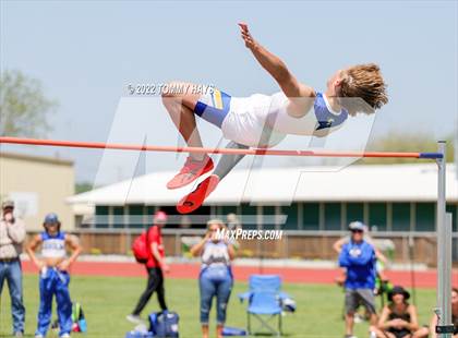 Thumbnail 1 in UIL 3A Area Track Meet photogallery.