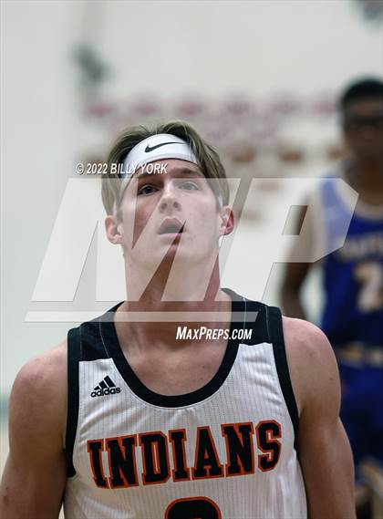 Thumbnail 3 in Grand Saline vs Chapel Hill photogallery.