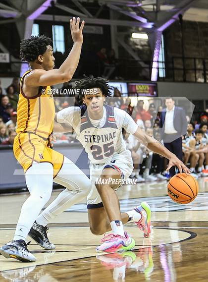 Thumbnail 2 in Archbishop Stepinac vs. Nazareth (CHSAA Intersectional Class AA City Championship) photogallery.