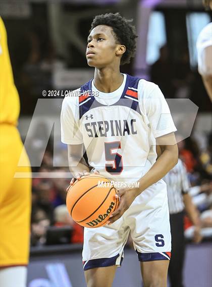 Thumbnail 1 in Archbishop Stepinac vs. Nazareth (CHSAA Intersectional Class AA City Championship) photogallery.