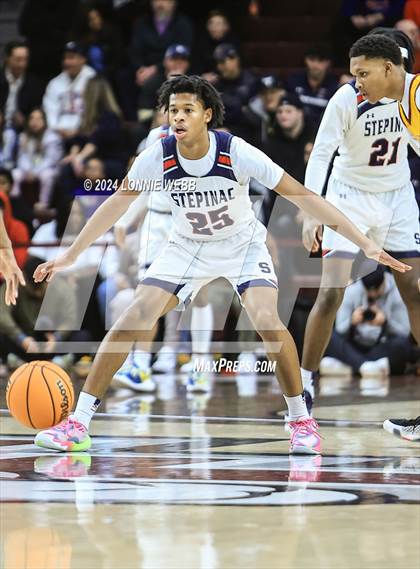 Thumbnail 3 in Archbishop Stepinac vs. Nazareth (CHSAA Intersectional Class AA City Championship) photogallery.