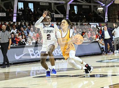 Thumbnail 2 in Archbishop Stepinac vs. Nazareth (CHSAA Intersectional Class AA City Championship) photogallery.