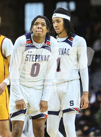 Thumbnail 3 in Archbishop Stepinac vs. Nazareth (CHSAA Intersectional Class AA City Championship) photogallery.