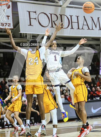 Thumbnail 1 in Archbishop Stepinac vs. Nazareth (CHSAA Intersectional Class AA City Championship) photogallery.