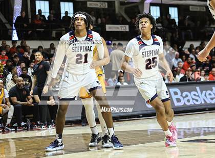 Thumbnail 1 in Archbishop Stepinac vs. Nazareth (CHSAA Intersectional Class AA City Championship) photogallery.