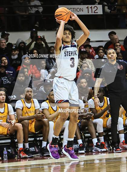 Thumbnail 3 in Archbishop Stepinac vs. Nazareth (CHSAA Intersectional Class AA City Championship) photogallery.