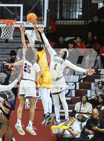 Thumbnail 1 in Archbishop Stepinac vs. Nazareth (CHSAA Intersectional Class AA City Championship) photogallery.