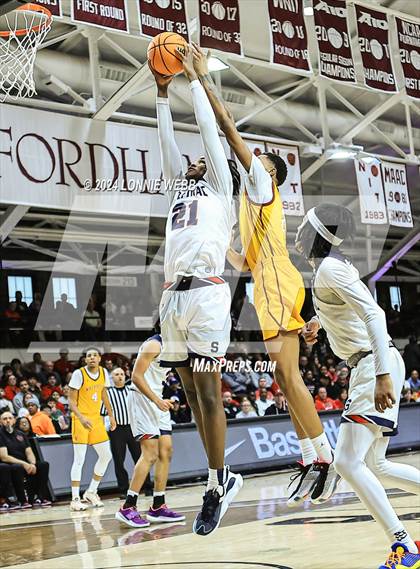 Thumbnail 1 in Archbishop Stepinac vs. Nazareth (CHSAA Intersectional Class AA City Championship) photogallery.