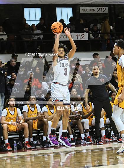 Thumbnail 1 in Archbishop Stepinac vs. Nazareth (CHSAA Intersectional Class AA City Championship) photogallery.