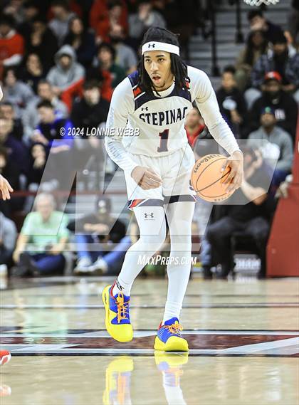 Thumbnail 1 in Archbishop Stepinac vs. Nazareth (CHSAA Intersectional Class AA City Championship) photogallery.