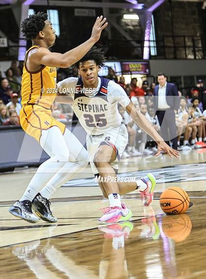 Thumbnail 1 in Archbishop Stepinac vs. Nazareth (CHSAA Intersectional Class AA City Championship) photogallery.