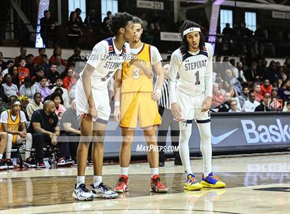 Thumbnail 3 in Archbishop Stepinac vs. Nazareth (CHSAA Intersectional Class AA City Championship) photogallery.