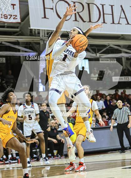 Thumbnail 2 in Archbishop Stepinac vs. Nazareth (CHSAA Intersectional Class AA City Championship) photogallery.