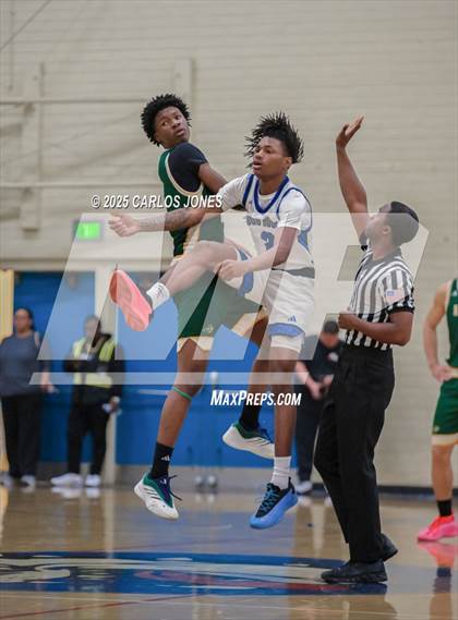 Thumbnail 3 in Jordan vs Narbonne CIF CS DIVISION 1 QUARTERFINALS photogallery.