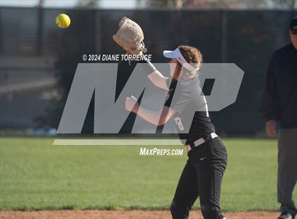 Thumbnail 2 in Esperanza @ Foothill photogallery.