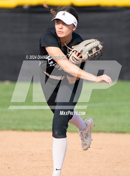 Thumbnail 3 in Esperanza @ Foothill photogallery.